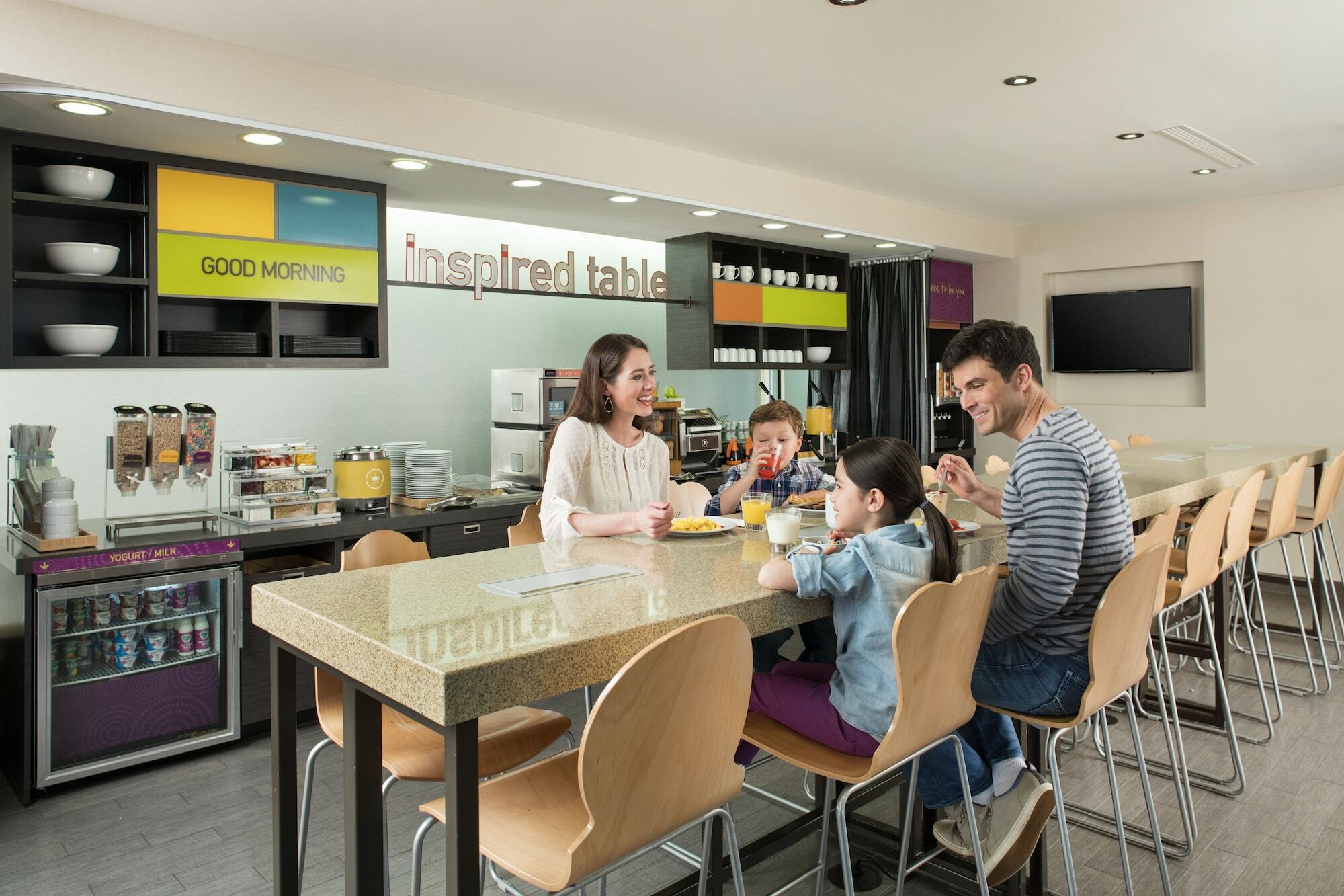Home2 Suites By Hilton Plymouth Minneapolis Bagian luar foto